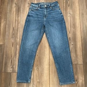American Eagle Mom Jean